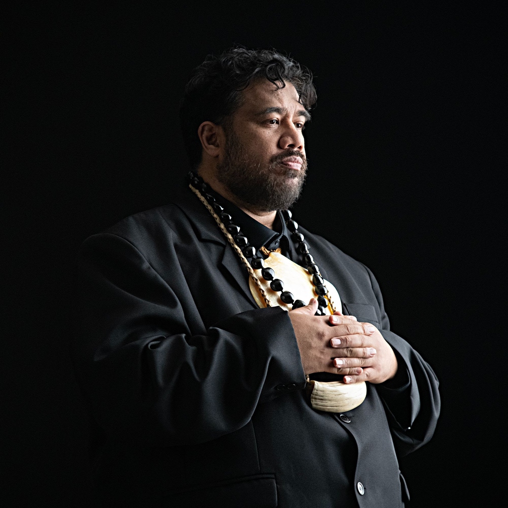 Colour photographic portrait of NZSL interpreter Alan Wendt