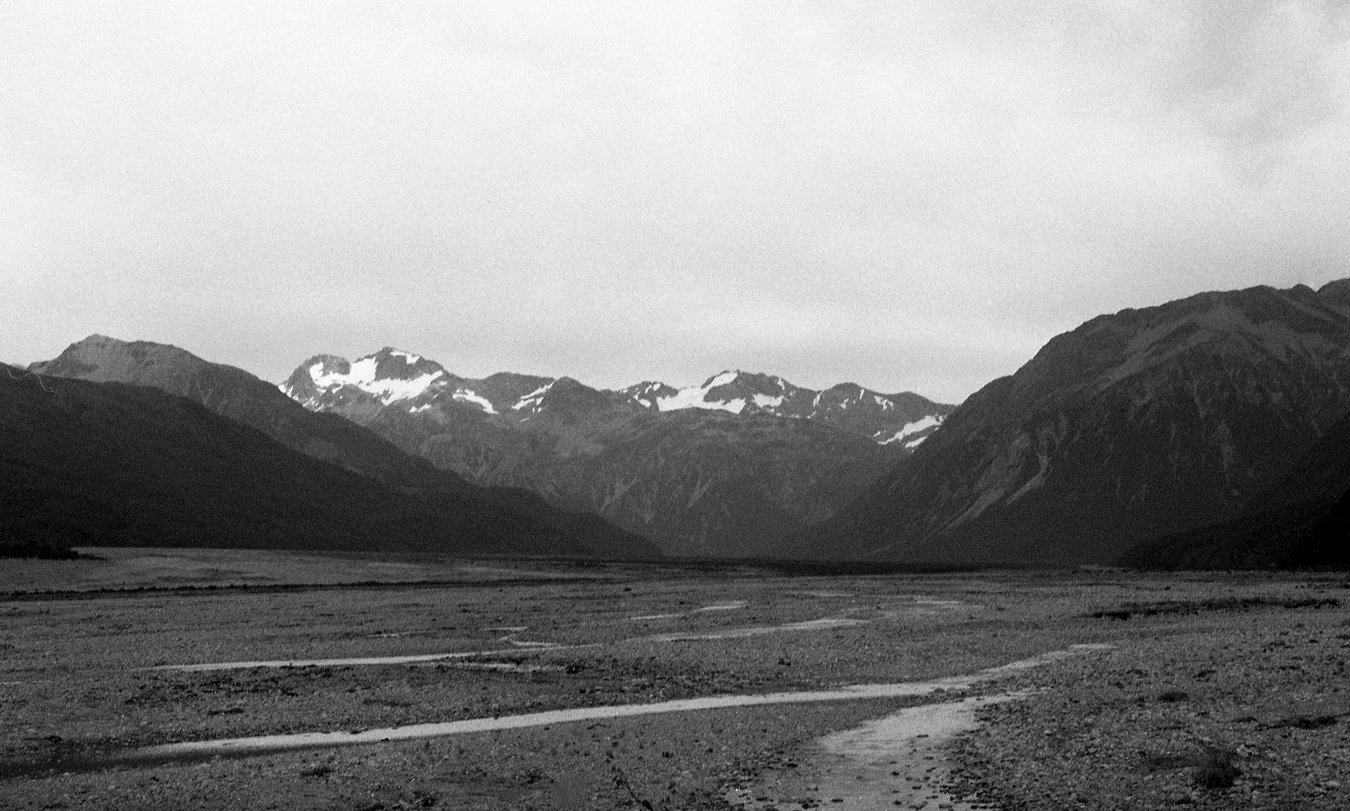 Image: Jeremy Leatinuʻu, Te Whakawhitinga (production still), black and white 16mm film, 2022.