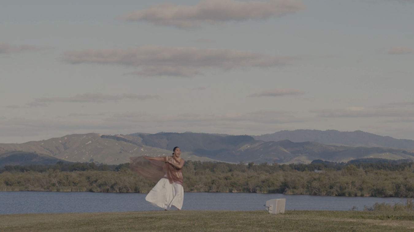 Ngamako Rota, Te Aao Maarama (still), 2023/2025. Digital video.