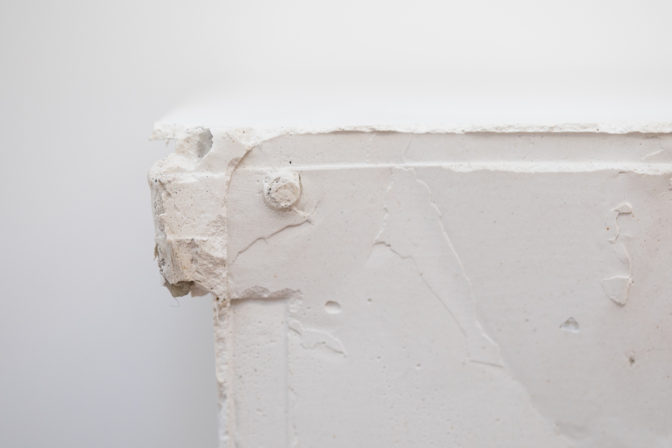 Image: Fiona Connor, Untitled (mailbox) #1-#8 (detail), 2021. Photo: Janneth Gil.